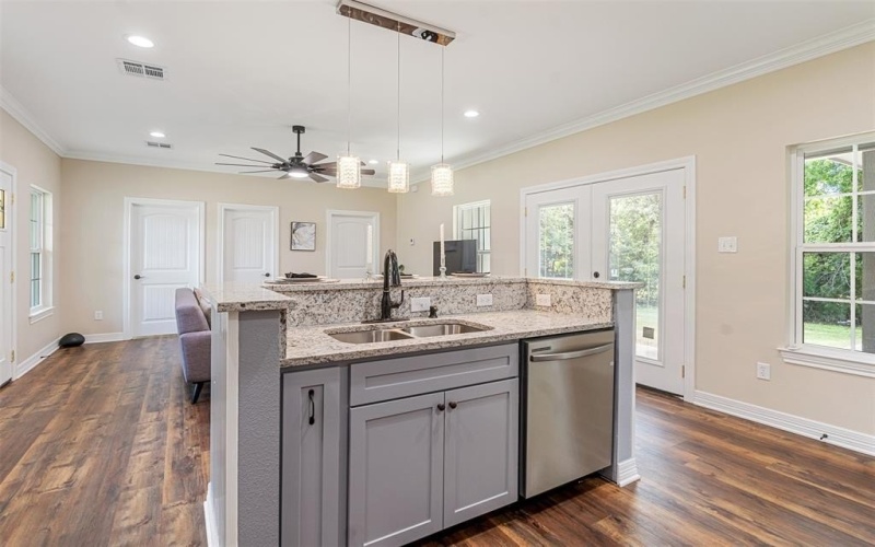 1440 W 1st Avenue, Corsicana, TX 75110, 3 Bedrooms Bedrooms, ,2 BathroomsBathrooms,Residential,For Sale,1440 W 1st Avenue,20965399