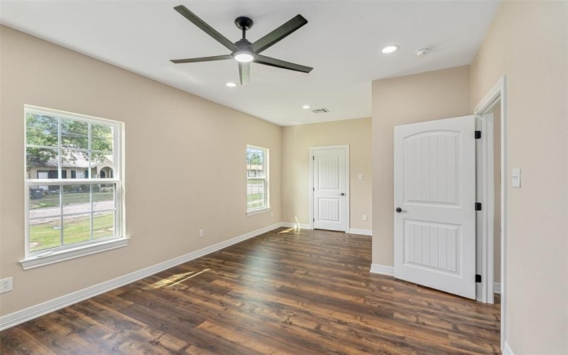 1440 W 1st Avenue, Corsicana, TX 75110, 3 Bedrooms Bedrooms, ,2 BathroomsBathrooms,Residential,For Sale,1440 W 1st Avenue,20965399