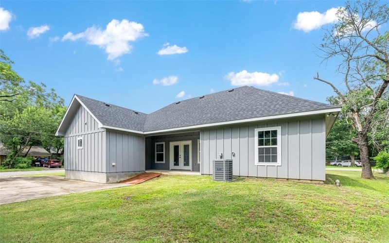 1440 W 1st Avenue, Corsicana, TX 75110, 3 Bedrooms Bedrooms, ,2 BathroomsBathrooms,Residential,For Sale,1440 W 1st Avenue,20965399