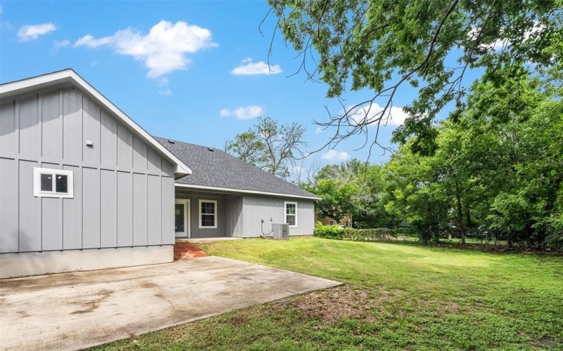 1440 W 1st Avenue, Corsicana, TX 75110, 3 Bedrooms Bedrooms, ,2 BathroomsBathrooms,Residential,For Sale,1440 W 1st Avenue,20965399