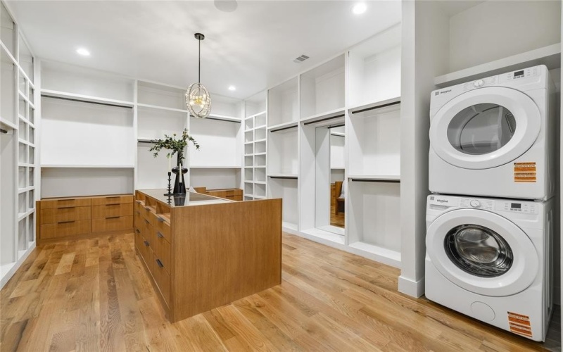3884 Cortez Drive, Dallas, TX 75220, 5 Bedrooms Bedrooms, ,6 BathroomsBathrooms,Residential,For Sale,3884 Cortez Drive,20965537