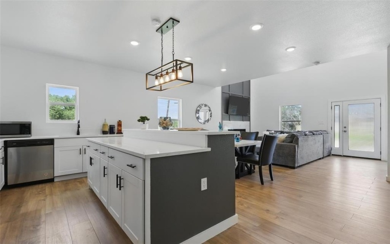 5114 Stoneridge Drive, Granbury, TX 76048, 4 Bedrooms Bedrooms, ,3 BathroomsBathrooms,Residential,For Sale,5114 Stoneridge Drive,20966068