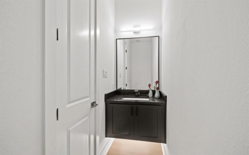 2503 Lawrence Street, Dallas, TX 75215, 3 Habitaciones Habitaciones , ,2 BañosBaños,Residential,En Venta,2503 Lawrence Street,20966122