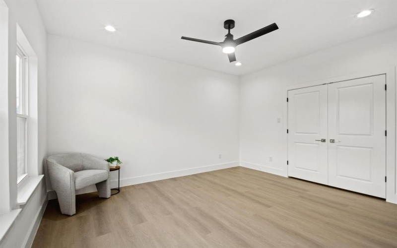 2503 Lawrence Street, Dallas, TX 75215, 3 Habitaciones Habitaciones , ,2 BañosBaños,Residential,En Venta,2503 Lawrence Street,20966122