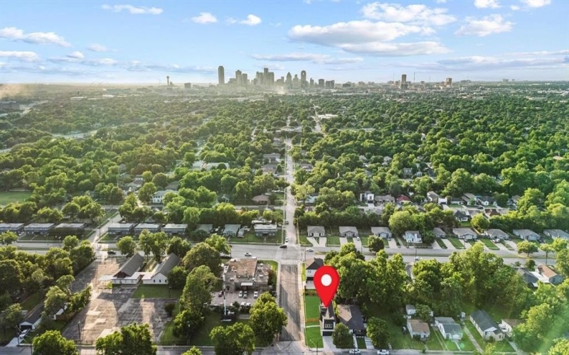 2503 Lawrence Street, Dallas, TX 75215, 3 Habitaciones Habitaciones , ,2 BañosBaños,Residential,En Venta,2503 Lawrence Street,20966122