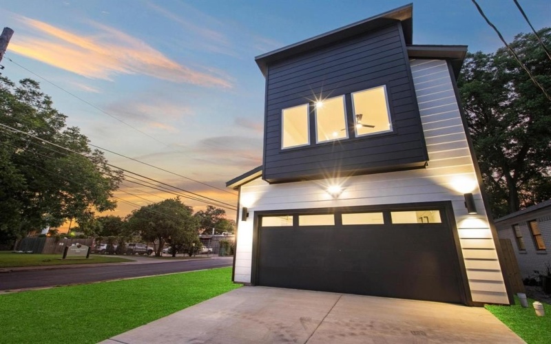 2503 Lawrence Street, Dallas, TX 75215, 3 Habitaciones Habitaciones , ,2 BañosBaños,Residential,En Venta,2503 Lawrence Street,20966122