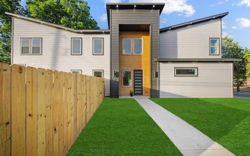 2503 Lawrence Street, Dallas, TX 75215, 3 Habitaciones Habitaciones , ,2 BañosBaños,Residential,En Venta,2503 Lawrence Street,20966122