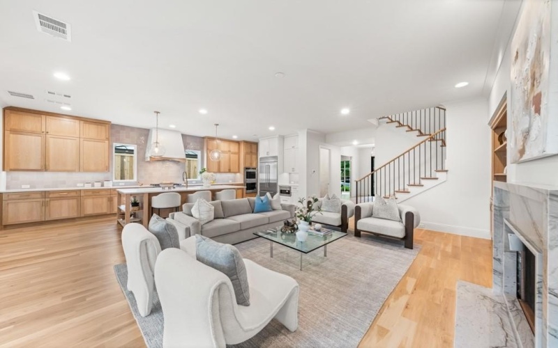 7330 Lehigh Drive, Dallas, TX 75214, 4 Bedrooms Bedrooms, ,5 BathroomsBathrooms,Residential,For Sale,7330 Lehigh Drive,20966483