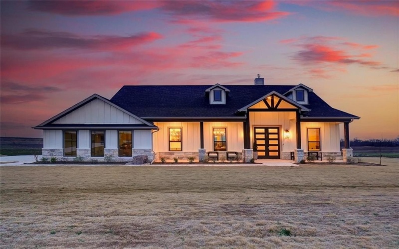 189 PR 11934, Blum, TX 76627, 4 Bedrooms Bedrooms, ,2 BathroomsBathrooms,Residential,For Sale,189 PR 11934,20966521