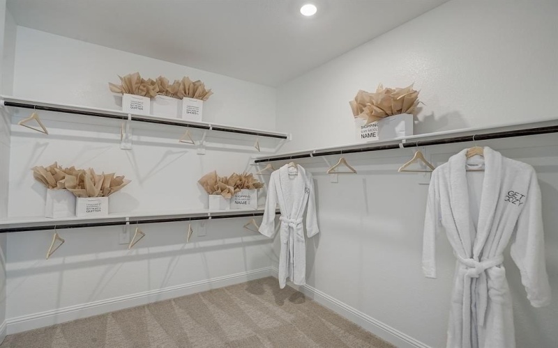 2209 Portsmouth Drive, McKinney, TX 75071, 5 Bedrooms Bedrooms, ,5 BathroomsBathrooms,Residential,For Sale,2209 Portsmouth Drive,20967237