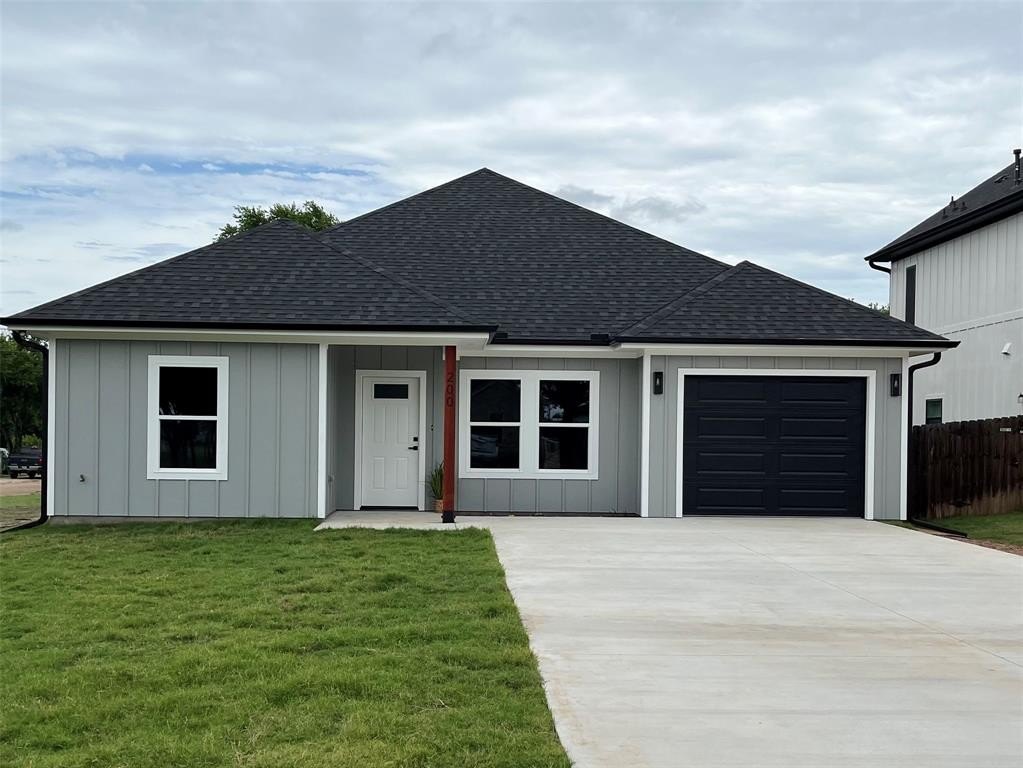 200 Garfield Street, McGregor, TX 76657, 3 Bedrooms Bedrooms, ,2 BathroomsBathrooms,Residential,For Sale,200 Garfield Street,20967297