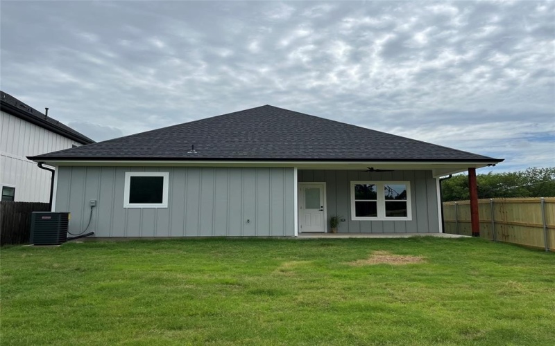 200 Garfield Street, McGregor, TX 76657, 3 Bedrooms Bedrooms, ,2 BathroomsBathrooms,Residential,For Sale,200 Garfield Street,20967297