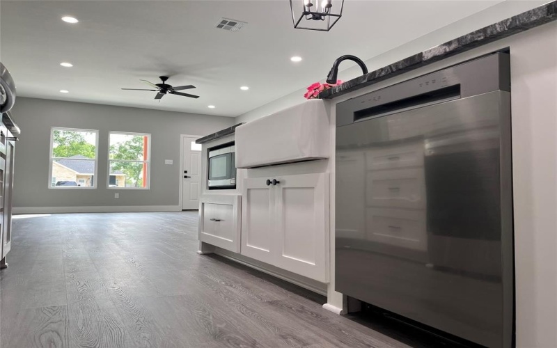 200 Garfield Street, McGregor, TX 76657, 3 Bedrooms Bedrooms, ,2 BathroomsBathrooms,Residential,For Sale,200 Garfield Street,20967297