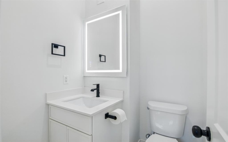 430 E 8th #101, Dallas, TX 75203, 2 Bedrooms Bedrooms, ,2 BathroomsBathrooms,Residential,For Sale,430 E 8th,20967301