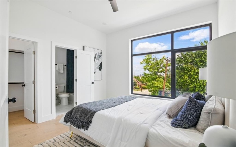 430 E 8th #101, Dallas, TX 75203, 2 Bedrooms Bedrooms, ,2 BathroomsBathrooms,Residential,For Sale,430 E 8th,20967301