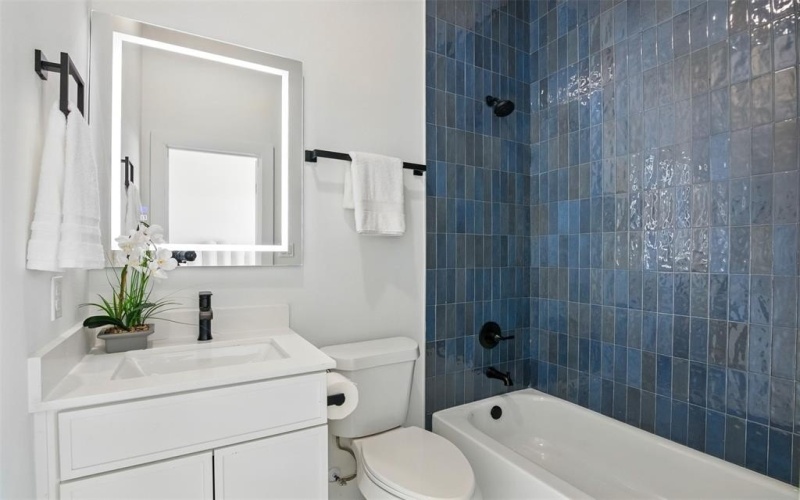 430 E 8th #101, Dallas, TX 75203, 2 Bedrooms Bedrooms, ,2 BathroomsBathrooms,Residential,For Sale,430 E 8th,20967301