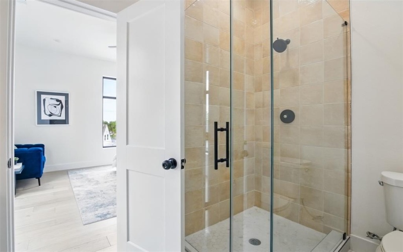 430 E 8th #101, Dallas, TX 75203, 2 Bedrooms Bedrooms, ,2 BathroomsBathrooms,Residential,For Sale,430 E 8th,20967301