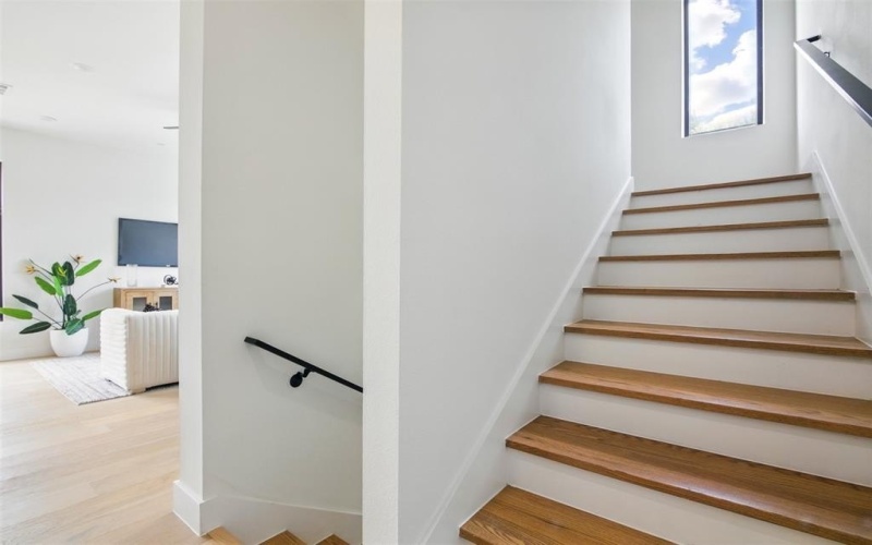 430 E 8th #101, Dallas, TX 75203, 2 Bedrooms Bedrooms, ,2 BathroomsBathrooms,Residential,For Sale,430 E 8th,20967301