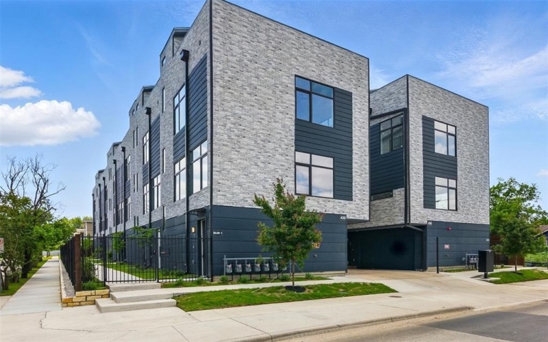 430 E 8th #101, Dallas, TX 75203, 2 Bedrooms Bedrooms, ,2 BathroomsBathrooms,Residential,For Sale,430 E 8th,20967301