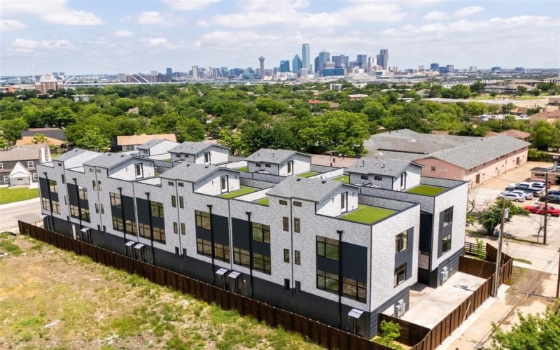 430 E 8th #101, Dallas, TX 75203, 2 Bedrooms Bedrooms, ,2 BathroomsBathrooms,Residential,For Sale,430 E 8th,20967301