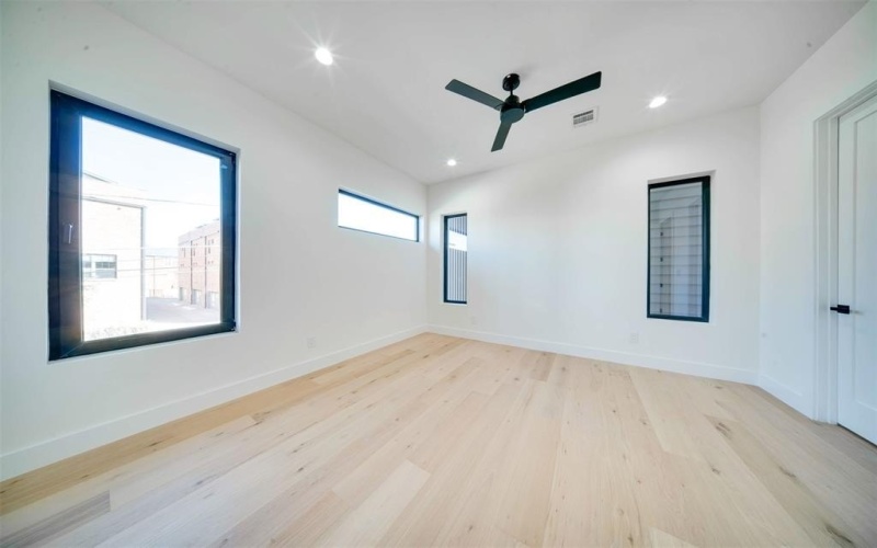 1905 Caddo Street, Dallas, TX 75206, 3 Bedrooms Bedrooms, ,3 BathroomsBathrooms,Residential Lease,For Rent,1905 Caddo Street,20967326