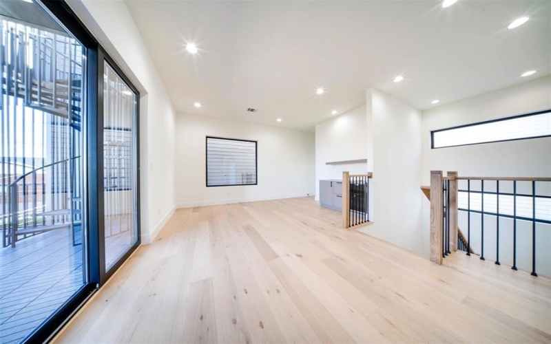 1905 Caddo Street, Dallas, TX 75206, 3 Bedrooms Bedrooms, ,3 BathroomsBathrooms,Residential Lease,For Rent,1905 Caddo Street,20967326