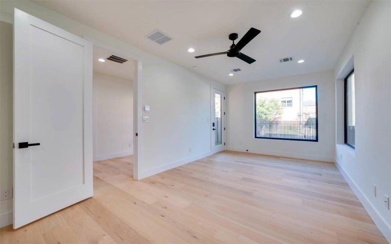 1905 Caddo Street, Dallas, TX 75206, 3 Bedrooms Bedrooms, ,3 BathroomsBathrooms,Residential Lease,For Rent,1905 Caddo Street,20967326