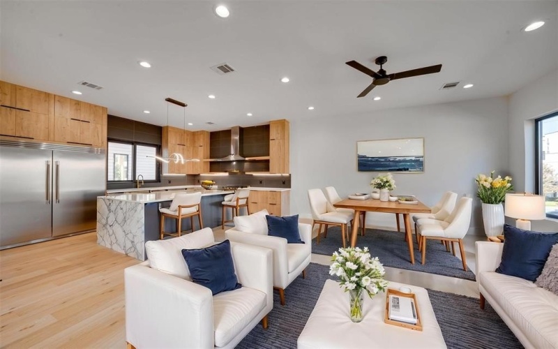 1905 Caddo Street, Dallas, TX 75206, 3 Bedrooms Bedrooms, ,3 BathroomsBathrooms,Residential Lease,For Rent,1905 Caddo Street,20967326