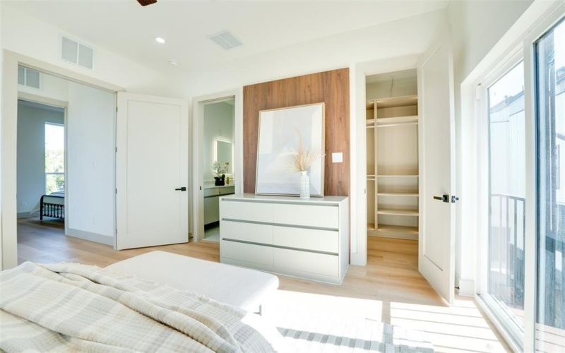 512 N Lancaster Street #12, Dallas, TX 75203, 3 Bedrooms Bedrooms, ,3 BathroomsBathrooms,Residential,For Sale,512 N Lancaster Street,20967347
