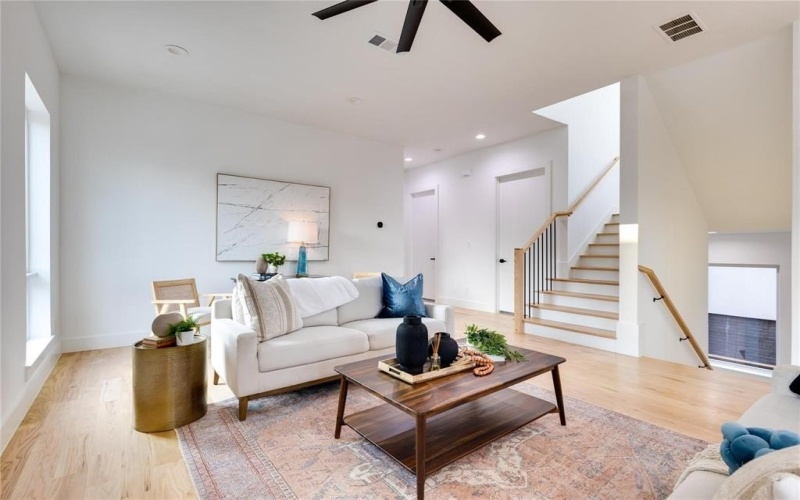 2336 N Carroll Avenue, Dallas, TX 75204, 4 Bedrooms Bedrooms, ,3 BathroomsBathrooms,Residential Lease,For Rent,2336 N Carroll Avenue,20967351
