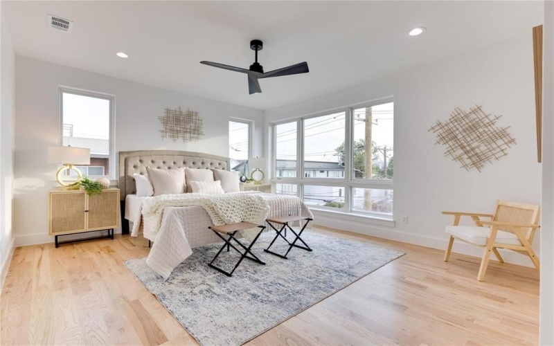 2336 N Carroll Avenue, Dallas, TX 75204, 4 Bedrooms Bedrooms, ,3 BathroomsBathrooms,Residential Lease,For Rent,2336 N Carroll Avenue,20967351