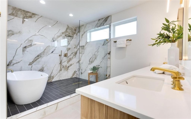 2336 N Carroll Avenue, Dallas, TX 75204, 4 Bedrooms Bedrooms, ,3 BathroomsBathrooms,Residential Lease,For Rent,2336 N Carroll Avenue,20967351