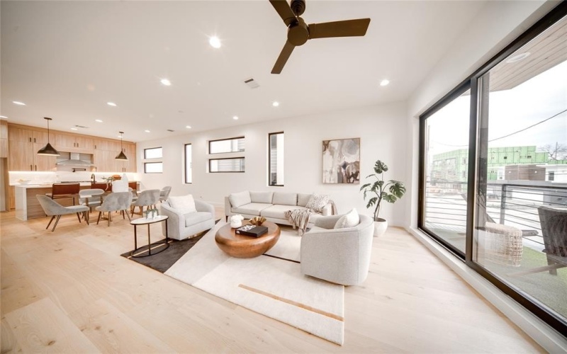 4209 Munger Avenue, Dallas, TX 75204, 3 Bedrooms Bedrooms, ,3 BathroomsBathrooms,Residential,For Sale,4209 Munger Avenue,20967355