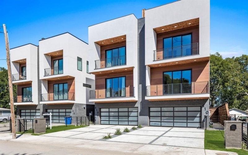 410 Avenue L #B, Dallas, TX 75203, 3 Bedrooms Bedrooms, ,3 BathroomsBathrooms,Residential Lease,For Rent,410 Avenue L,20967457
