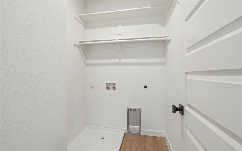 420 N Moore Street, Dallas, TX 75203, 3 Habitaciones Habitaciones , ,2 BañosBaños,Residential,En Venta,420 N Moore Street,20967543