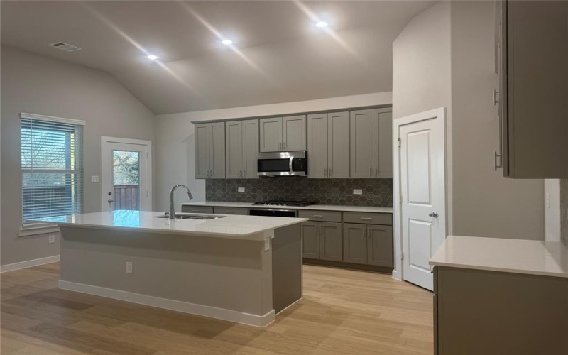 400 Stone Hollow Drive, Ferris, TX 75125, 4 Bedrooms Bedrooms, ,2 BathroomsBathrooms,Residential Lease,For Rent,400 Stone Hollow Drive,20967692