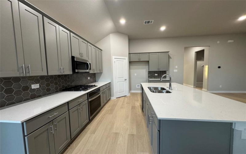 400 Stone Hollow Drive, Ferris, TX 75125, 4 Bedrooms Bedrooms, ,2 BathroomsBathrooms,Residential Lease,For Rent,400 Stone Hollow Drive,20967692