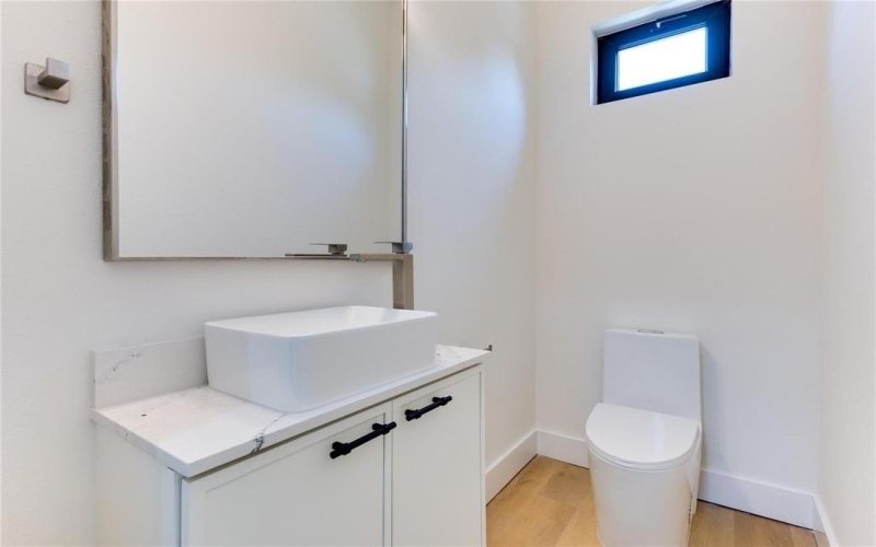 4206 Cabell Drive, Dallas, TX 75204, 18 Bedrooms Bedrooms, ,13 BathroomsBathrooms,Residential,For Sale,4206 Cabell Drive,20967789