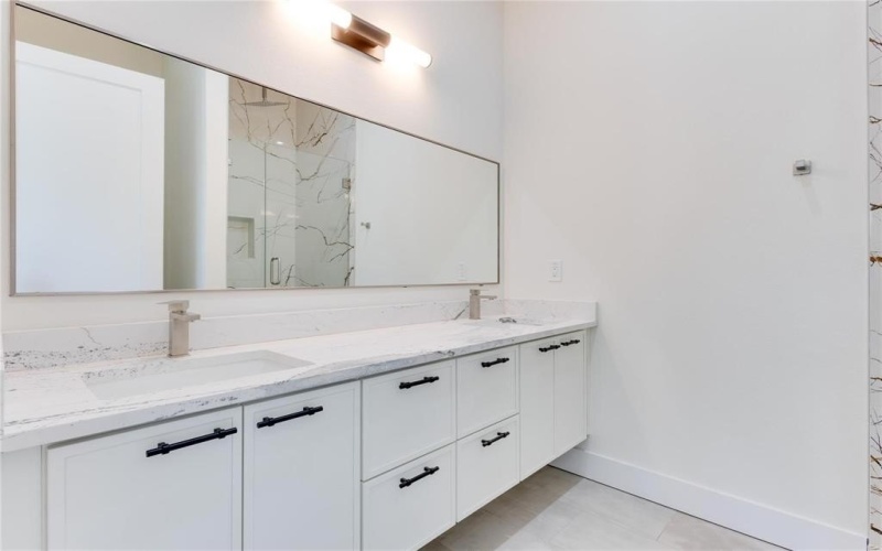 4206 Cabell Drive, Dallas, TX 75204, 18 Bedrooms Bedrooms, ,13 BathroomsBathrooms,Residential,For Sale,4206 Cabell Drive,20967789
