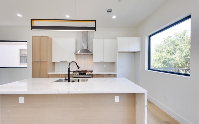 4206 Cabell Drive, Dallas, TX 75204, 18 Bedrooms Bedrooms, ,13 BathroomsBathrooms,Residential,For Sale,4206 Cabell Drive,20967789
