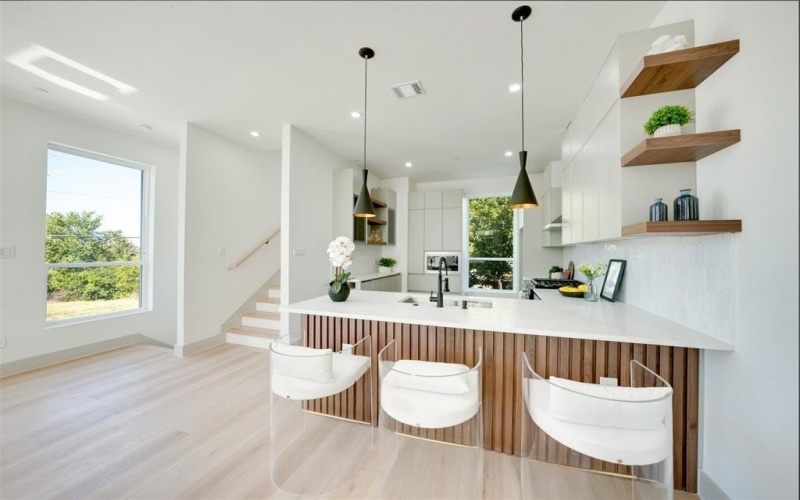 512 N Lancaster Street #13, Dallas, TX 75203, 3 Habitaciones Habitaciones , ,3 BañosBaños,Residential Lease,En Alquiler,512 N Lancaster Street,20967846