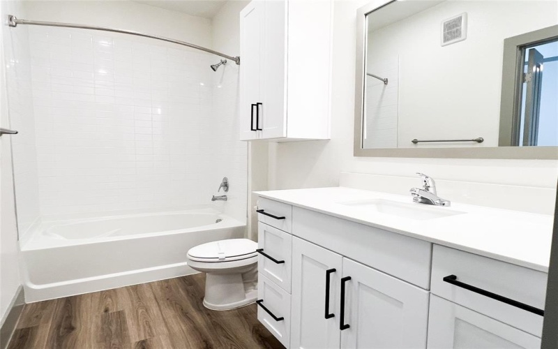 4020 McEwen Road #10117, Farmers Branch, TX 75244, 3 Habitaciones Habitaciones , ,2 BañosBaños,Residential Lease,En Alquiler,4020 McEwen Road,20967850
