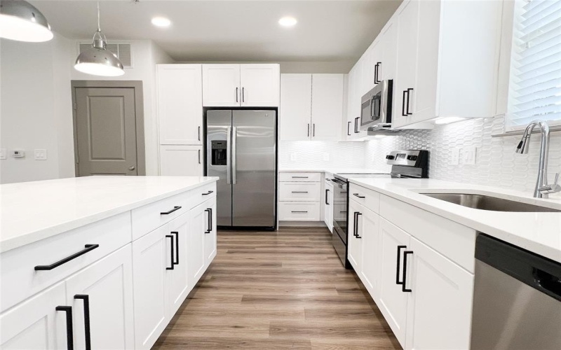 4020 McEwen Road #10117, Farmers Branch, TX 75244, 3 Habitaciones Habitaciones , ,2 BañosBaños,Residential Lease,En Alquiler,4020 McEwen Road,20967850