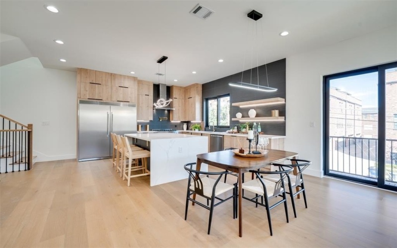 3825 Munger Avenue, Dallas, TX 75206, 3 Bedrooms Bedrooms, ,3 BathroomsBathrooms,Residential,For Sale,3825 Munger Avenue,20967878
