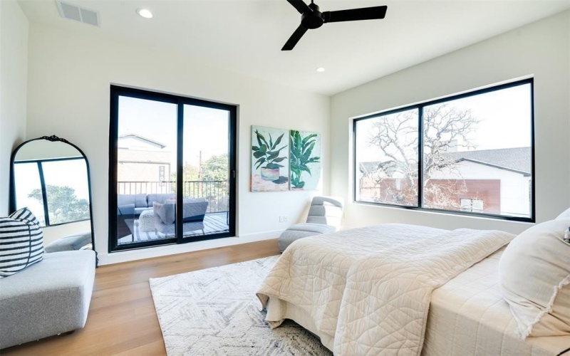 3825 Munger Avenue, Dallas, TX 75206, 3 Bedrooms Bedrooms, ,3 BathroomsBathrooms,Residential,For Sale,3825 Munger Avenue,20967878