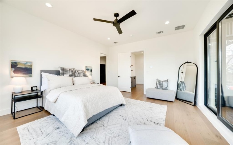 3825 Munger Avenue, Dallas, TX 75206, 3 Bedrooms Bedrooms, ,3 BathroomsBathrooms,Residential,For Sale,3825 Munger Avenue,20967878