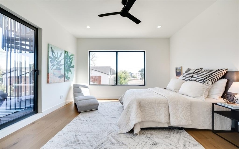 3825 Munger Avenue, Dallas, TX 75206, 3 Bedrooms Bedrooms, ,3 BathroomsBathrooms,Residential,For Sale,3825 Munger Avenue,20967878