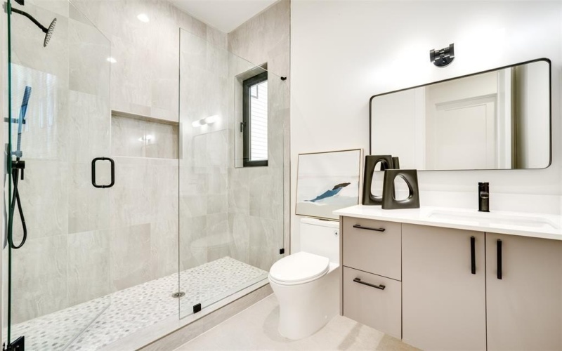 3825 Munger Avenue, Dallas, TX 75206, 3 Bedrooms Bedrooms, ,3 BathroomsBathrooms,Residential,For Sale,3825 Munger Avenue,20967878