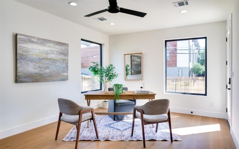 3825 Munger Avenue, Dallas, TX 75206, 3 Bedrooms Bedrooms, ,3 BathroomsBathrooms,Residential,For Sale,3825 Munger Avenue,20967878
