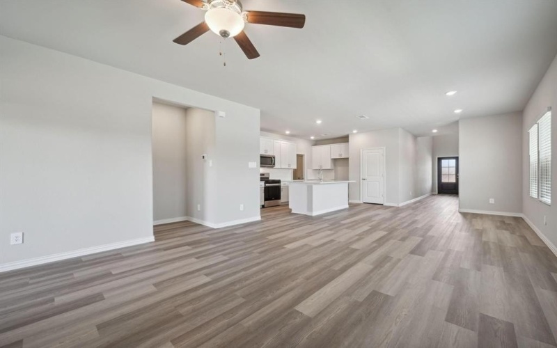 916 Tulip Trail, Lavon, TX 75166, 4 Habitaciones Habitaciones , ,2 BañosBaños,Residential Lease,En Alquiler,916 Tulip Trail,20967895